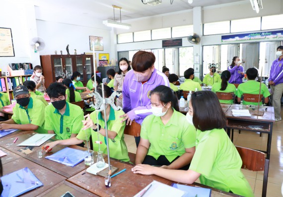 ภาพกิจกรรม  คณะวิทยาศาสตร์และเทคโนโลยี จัดกิจกรรมค่ายวิทยาศาสตร์สัญจร  โรงเรียนหนองกองพิทยาคม