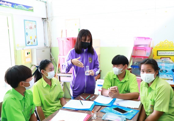 ภาพกิจกรรม  คณะวิทยาศาสตร์และเทคโนโลยี จัดกิจกรรมค่ายวิทยาศาสตร์สัญจร  โรงเรียนหนองกองพิทยาคม