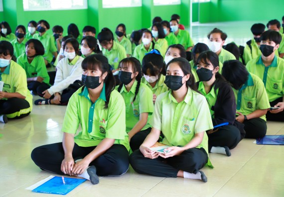 ภาพกิจกรรม  คณะวิทยาศาสตร์และเทคโนโลยี จัดกิจกรรมค่ายวิทยาศาสตร์สัญจร  โรงเรียนหนองกองพิทยาคม