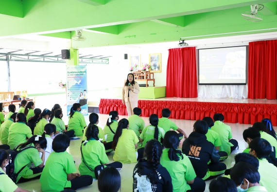 ภาพกิจกรรม  คณะวิทยาศาสตร์และเทคโนโลยี จัดกิจกรรมค่ายวิทยาศาสตร์สัญจร  โรงเรียนหนองกองพิทยาคม