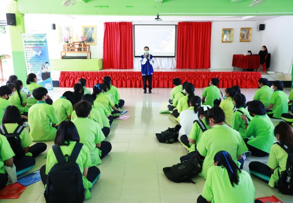 ภาพกิจกรรม  คณะวิทยาศาสตร์และเทคโนโลยี จัดกิจกรรมค่ายวิทยาศาสตร์สัญจร  โรงเรียนหนองกองพิทยาคม