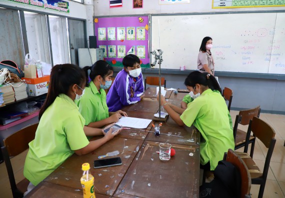 ภาพกิจกรรม  คณะวิทยาศาสตร์และเทคโนโลยี จัดกิจกรรมค่ายวิทยาศาสตร์สัญจร  โรงเรียนหนองกองพิทยาคม