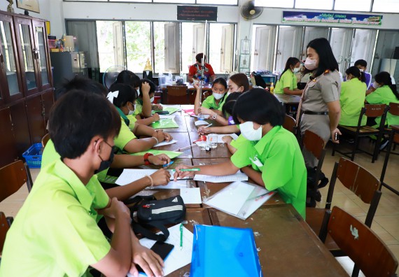 ภาพกิจกรรม  คณะวิทยาศาสตร์และเทคโนโลยี จัดกิจกรรมค่ายวิทยาศาสตร์สัญจร  โรงเรียนหนองกองพิทยาคม