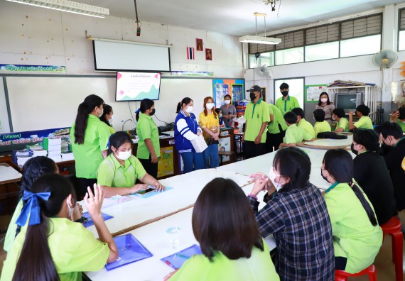 ภาพกิจกรรม  คณะวิทยาศาสตร์และเทคโนโลยี จัดกิจกรรมค่ายวิทยาศาสตร์สัญจร  โรงเรียนหนองกองพิทยาคม
