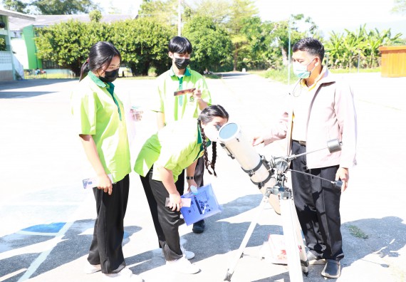 ภาพกิจกรรม  คณะวิทยาศาสตร์และเทคโนโลยี จัดกิจกรรมค่ายวิทยาศาสตร์สัญจร  โรงเรียนหนองกองพิทยาคม