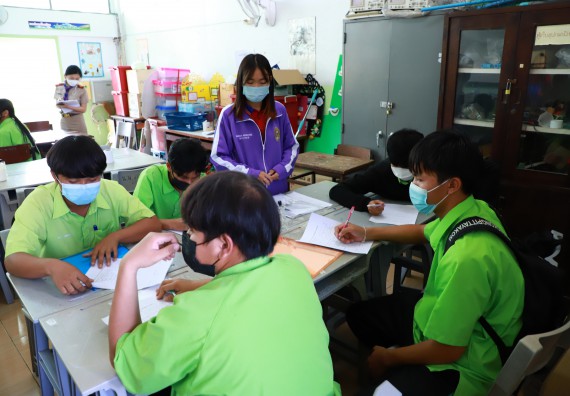 ภาพกิจกรรม  คณะวิทยาศาสตร์และเทคโนโลยี จัดกิจกรรมค่ายวิทยาศาสตร์สัญจร  โรงเรียนหนองกองพิทยาคม