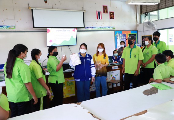 ภาพกิจกรรม  คณะวิทยาศาสตร์และเทคโนโลยี จัดกิจกรรมค่ายวิทยาศาสตร์สัญจร  โรงเรียนหนองกองพิทยาคม