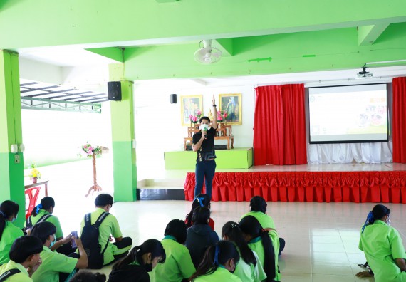 ภาพกิจกรรม  คณะวิทยาศาสตร์และเทคโนโลยี จัดกิจกรรมค่ายวิทยาศาสตร์สัญจร  โรงเรียนหนองกองพิทยาคม