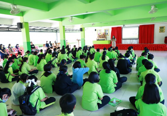 ภาพกิจกรรม  คณะวิทยาศาสตร์และเทคโนโลยี จัดกิจกรรมค่ายวิทยาศาสตร์สัญจร  โรงเรียนหนองกองพิทยาคม