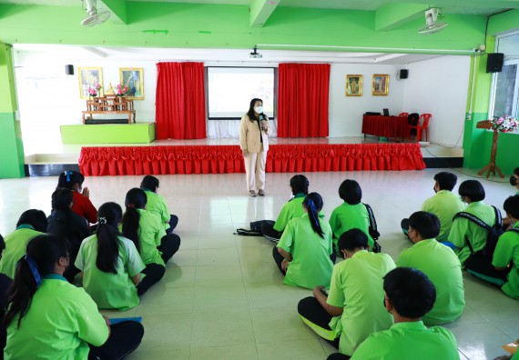 ภาพกิจกรรม  คณะวิทยาศาสตร์และเทคโนโลยี จัดกิจกรรมค่ายวิทยาศาสตร์สัญจร  โรงเรียนหนองกองพิทยาคม