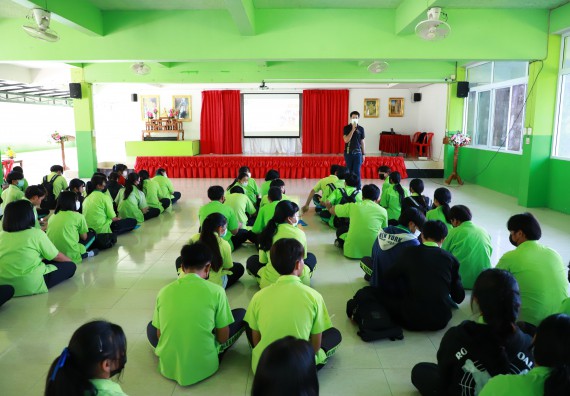 ภาพกิจกรรม  คณะวิทยาศาสตร์และเทคโนโลยี จัดกิจกรรมค่ายวิทยาศาสตร์สัญจร  โรงเรียนหนองกองพิทยาคม