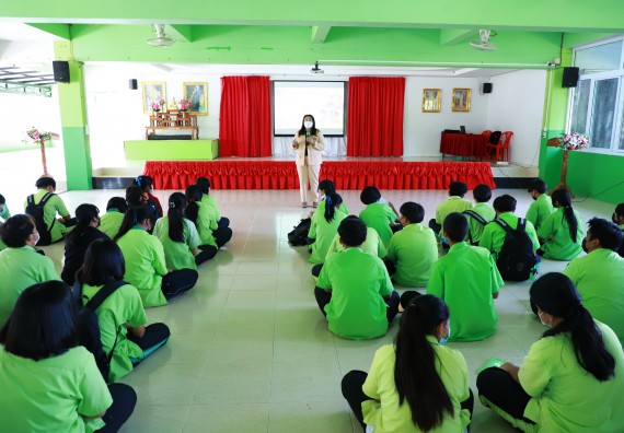 ภาพกิจกรรม  คณะวิทยาศาสตร์และเทคโนโลยี จัดกิจกรรมค่ายวิทยาศาสตร์สัญจร  โรงเรียนหนองกองพิทยาคม