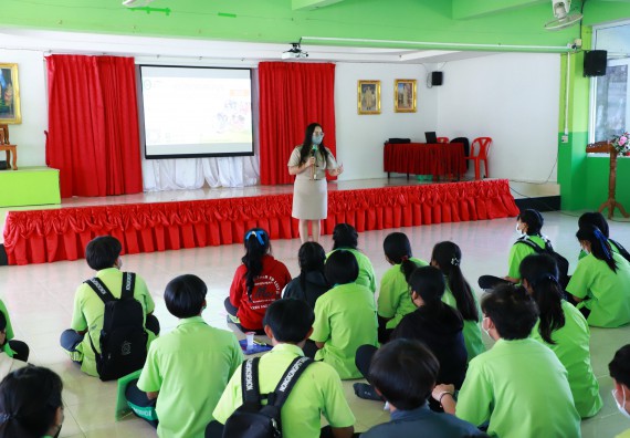 ภาพกิจกรรม  คณะวิทยาศาสตร์และเทคโนโลยี จัดกิจกรรมค่ายวิทยาศาสตร์สัญจร  โรงเรียนหนองกองพิทยาคม