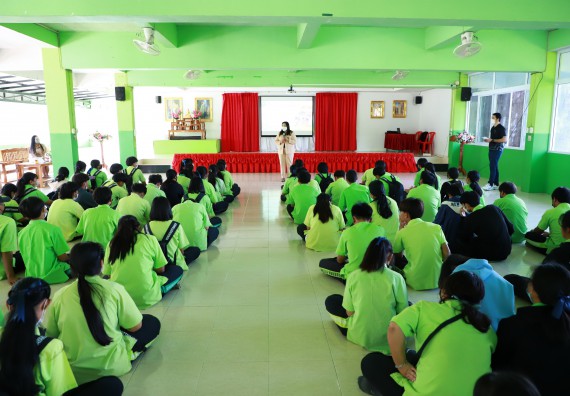 ภาพกิจกรรม  คณะวิทยาศาสตร์และเทคโนโลยี จัดกิจกรรมค่ายวิทยาศาสตร์สัญจร  โรงเรียนหนองกองพิทยาคม