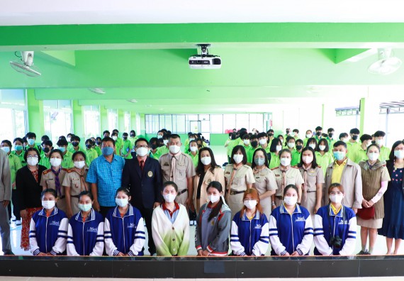 ภาพกิจกรรม  คณะวิทยาศาสตร์และเทคโนโลยี จัดกิจกรรมค่ายวิทยาศาสตร์สัญจร  โรงเรียนหนองกองพิทยาคม