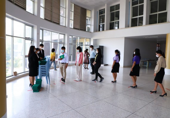 ภาพกิจกรรม  บรรยากาศการฝึกซ้อมพระราชทานปริญญาบัตรประจำปี 2565 กลุ่มย่อย คณะวิทยาศาสตร์และเทคโนโลยีมหาวิทยาลัยราชภัฎกำแพงเพชร