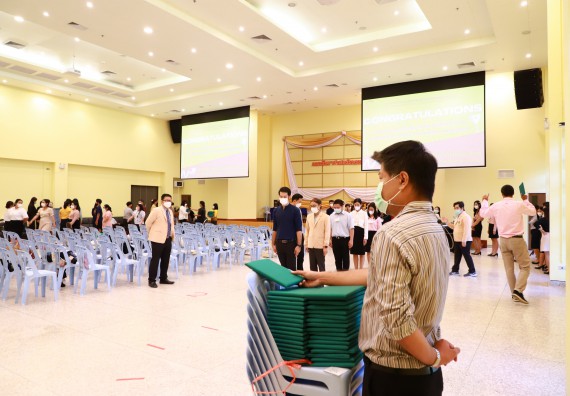 ภาพกิจกรรม  บรรยากาศการฝึกซ้อมพระราชทานปริญญาบัตรประจำปี 2565 กลุ่มย่อย คณะวิทยาศาสตร์และเทคโนโลยีมหาวิทยาลัยราชภัฎกำแพงเพชร