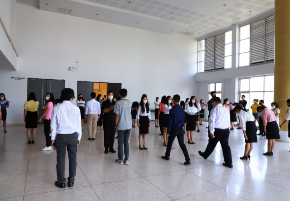 ภาพกิจกรรม  บรรยากาศการฝึกซ้อมพระราชทานปริญญาบัตรประจำปี 2565 กลุ่มย่อย คณะวิทยาศาสตร์และเทคโนโลยีมหาวิทยาลัยราชภัฎกำแพงเพชร