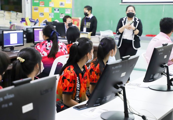 ภาพกิจกรรม  คณะวิทยาศาสตร์และเทคโนโลยี จัดกิจกรรมค่ายวิทยาศาสตร์สัญจร ปีการศึกษา 2565  โรงเรียนบ่อแก้ววิทยา