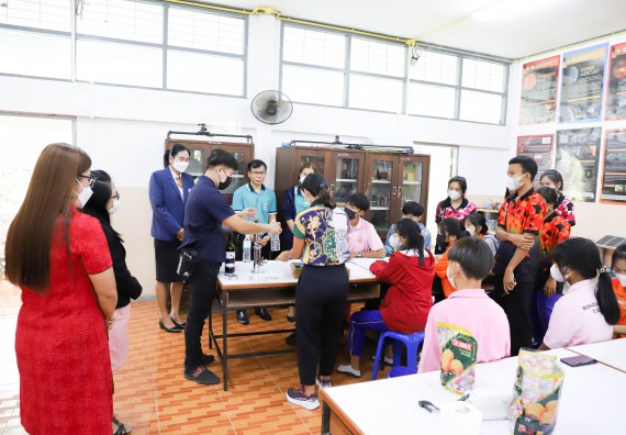 ภาพกิจกรรม  คณะวิทยาศาสตร์และเทคโนโลยี จัดกิจกรรมค่ายวิทยาศาสตร์สัญจร ปีการศึกษา 2565  โรงเรียนบ่อแก้ววิทยา