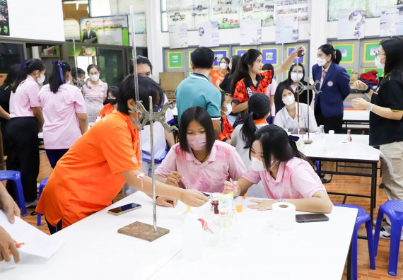 ภาพกิจกรรม  คณะวิทยาศาสตร์และเทคโนโลยี จัดกิจกรรมค่ายวิทยาศาสตร์สัญจร ปีการศึกษา 2565  โรงเรียนบ่อแก้ววิทยา