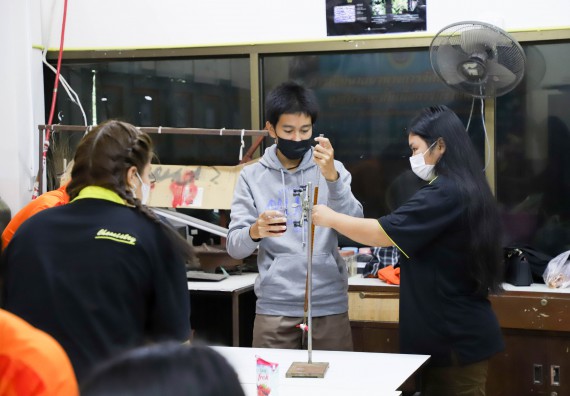 ภาพกิจกรรม  คณะวิทยาศาสตร์และเทคโนโลยี จัดกิจกรรมค่ายวิทยาศาสตร์สัญจร ปีการศึกษา 2565  โรงเรียนบ่อแก้ววิทยา