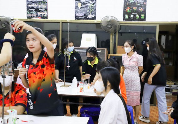 ภาพกิจกรรม  คณะวิทยาศาสตร์และเทคโนโลยี จัดกิจกรรมค่ายวิทยาศาสตร์สัญจร ปีการศึกษา 2565  โรงเรียนบ่อแก้ววิทยา