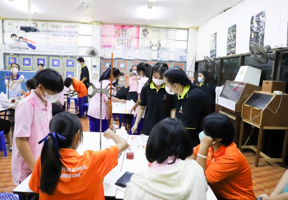 ภาพกิจกรรม  คณะวิทยาศาสตร์และเทคโนโลยี จัดกิจกรรมค่ายวิทยาศาสตร์สัญจร ปีการศึกษา 2565  โรงเรียนบ่อแก้ววิทยา