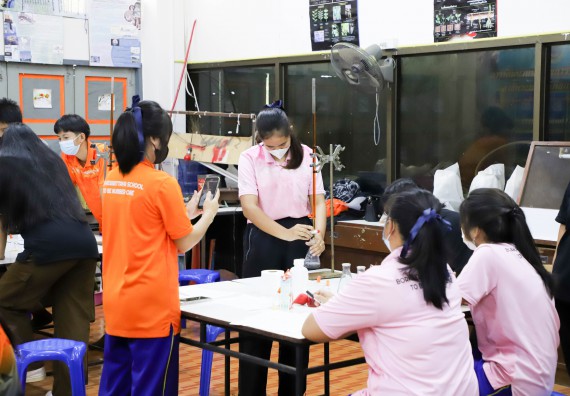 ภาพกิจกรรม  คณะวิทยาศาสตร์และเทคโนโลยี จัดกิจกรรมค่ายวิทยาศาสตร์สัญจร ปีการศึกษา 2565  โรงเรียนบ่อแก้ววิทยา