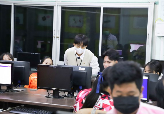 ภาพกิจกรรม  คณะวิทยาศาสตร์และเทคโนโลยี จัดกิจกรรมค่ายวิทยาศาสตร์สัญจร ปีการศึกษา 2565  โรงเรียนบ่อแก้ววิทยา