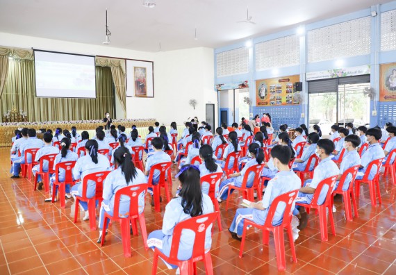 ภาพกิจกรรม  คณะวิทยาศาสตร์และเทคโนโลยี จัดกิจกรรมค่ายวิทยาศาสตร์สัญจร ปีการศึกษา 2565  โรงเรียนโกสัมพีวิทยา