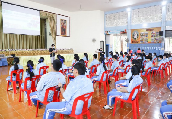 ภาพกิจกรรม  คณะวิทยาศาสตร์และเทคโนโลยี จัดกิจกรรมค่ายวิทยาศาสตร์สัญจร ปีการศึกษา 2565  โรงเรียนโกสัมพีวิทยา