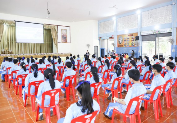ภาพกิจกรรม  คณะวิทยาศาสตร์และเทคโนโลยี จัดกิจกรรมค่ายวิทยาศาสตร์สัญจร ปีการศึกษา 2565  โรงเรียนโกสัมพีวิทยา
