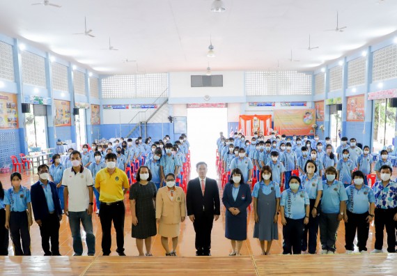 ภาพกิจกรรม  คณะวิทยาศาสตร์และเทคโนโลยี จัดกิจกรรมค่ายวิทยาศาสตร์สัญจร ปีการศึกษา 2565  โรงเรียนโกสัมพีวิทยา