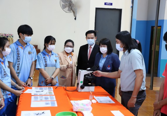 ภาพกิจกรรม  คณะวิทยาศาสตร์และเทคโนโลยี จัดกิจกรรมค่ายวิทยาศาสตร์สัญจร ปีการศึกษา 2565  โรงเรียนโกสัมพีวิทยา