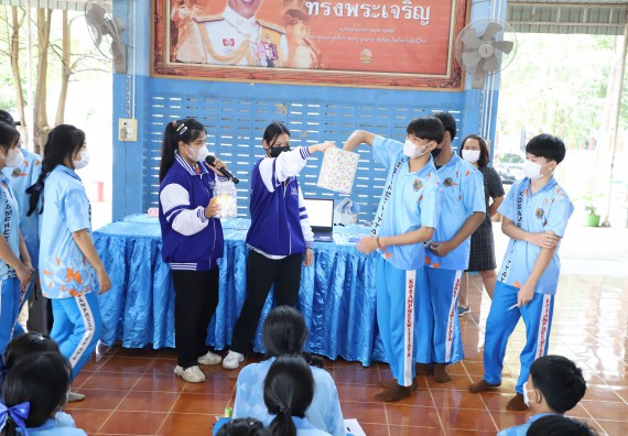 ภาพกิจกรรม  คณะวิทยาศาสตร์และเทคโนโลยี จัดกิจกรรมค่ายวิทยาศาสตร์สัญจร ปีการศึกษา 2565  โรงเรียนโกสัมพีวิทยา