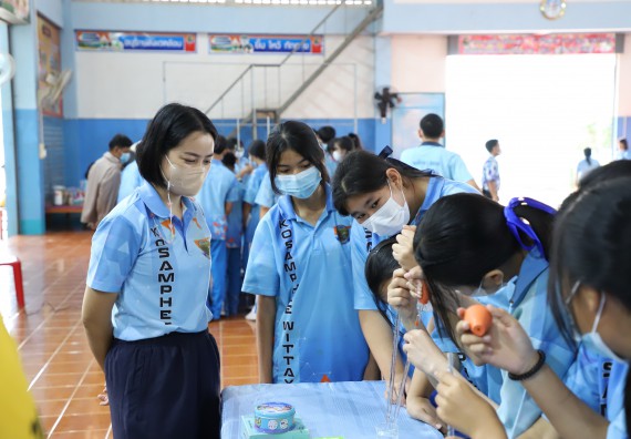 ภาพกิจกรรม  คณะวิทยาศาสตร์และเทคโนโลยี จัดกิจกรรมค่ายวิทยาศาสตร์สัญจร ปีการศึกษา 2565  โรงเรียนโกสัมพีวิทยา