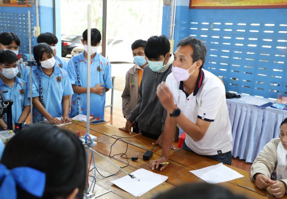 ภาพกิจกรรม  คณะวิทยาศาสตร์และเทคโนโลยี จัดกิจกรรมค่ายวิทยาศาสตร์สัญจร ปีการศึกษา 2565  โรงเรียนโกสัมพีวิทยา