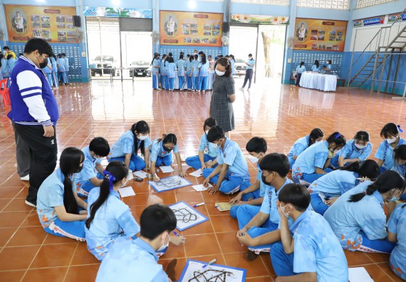 ภาพกิจกรรม  คณะวิทยาศาสตร์และเทคโนโลยี จัดกิจกรรมค่ายวิทยาศาสตร์สัญจร ปีการศึกษา 2565  โรงเรียนโกสัมพีวิทยา