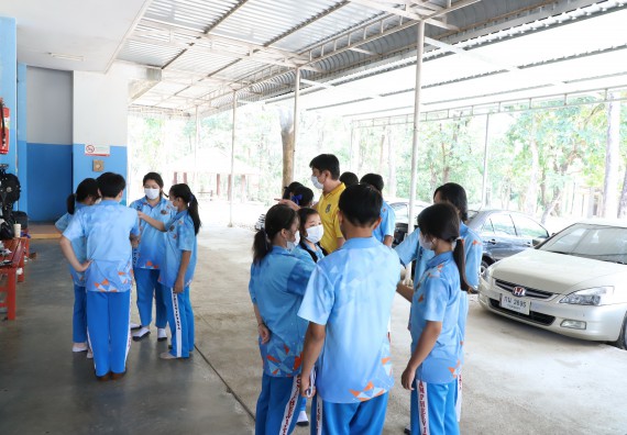 ภาพกิจกรรม  คณะวิทยาศาสตร์และเทคโนโลยี จัดกิจกรรมค่ายวิทยาศาสตร์สัญจร ปีการศึกษา 2565  โรงเรียนโกสัมพีวิทยา