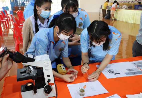 ภาพกิจกรรม  คณะวิทยาศาสตร์และเทคโนโลยี จัดกิจกรรมค่ายวิทยาศาสตร์สัญจร ปีการศึกษา 2565  โรงเรียนโกสัมพีวิทยา