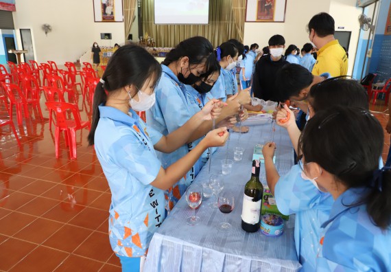 ภาพกิจกรรม  คณะวิทยาศาสตร์และเทคโนโลยี จัดกิจกรรมค่ายวิทยาศาสตร์สัญจร ปีการศึกษา 2565  โรงเรียนโกสัมพีวิทยา