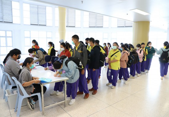 ภาพกิจกรรม  คณะวิทยาศาสตร์และเทคโนโลยี จัดอบรมเชิงปฏิบัติการเพื่อพัฒนาทักษะทางวิทยาศาสตร์และคณิตศาสตร์ โครงการพัฒนาการจัดการเรียนการสอนในห้องเรียนพิเศษวิทยาศาสตร์ คณิตศาสตร์ เข้มข้น (ISM)