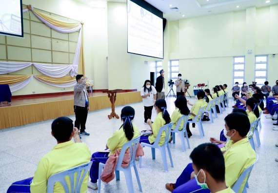 ภาพกิจกรรม  คณะวิทยาศาสตร์และเทคโนโลยี จัดอบรมเชิงปฏิบัติการเพื่อพัฒนาทักษะทางวิทยาศาสตร์และคณิตศาสตร์ โครงการพัฒนาการจัดการเรียนการสอนในห้องเรียนพิเศษวิทยาศาสตร์ คณิตศาสตร์ เข้มข้น (ISM)