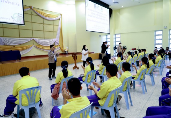 ภาพกิจกรรม  คณะวิทยาศาสตร์และเทคโนโลยี จัดอบรมเชิงปฏิบัติการเพื่อพัฒนาทักษะทางวิทยาศาสตร์และคณิตศาสตร์ โครงการพัฒนาการจัดการเรียนการสอนในห้องเรียนพิเศษวิทยาศาสตร์ คณิตศาสตร์ เข้มข้น (ISM)