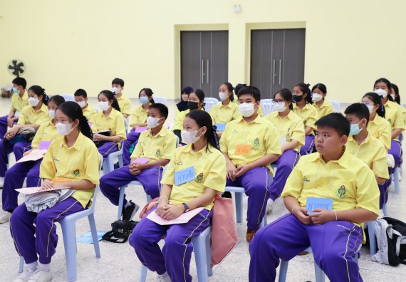 ภาพกิจกรรม  คณะวิทยาศาสตร์และเทคโนโลยี จัดอบรมเชิงปฏิบัติการเพื่อพัฒนาทักษะทางวิทยาศาสตร์และคณิตศาสตร์ โครงการพัฒนาการจัดการเรียนการสอนในห้องเรียนพิเศษวิทยาศาสตร์ คณิตศาสตร์ เข้มข้น (ISM)