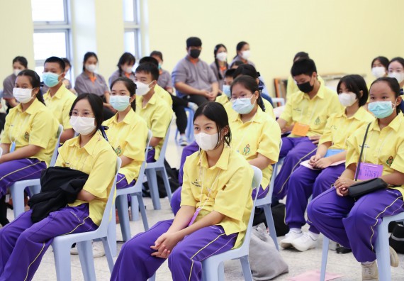 ภาพกิจกรรม  คณะวิทยาศาสตร์และเทคโนโลยี จัดอบรมเชิงปฏิบัติการเพื่อพัฒนาทักษะทางวิทยาศาสตร์และคณิตศาสตร์ โครงการพัฒนาการจัดการเรียนการสอนในห้องเรียนพิเศษวิทยาศาสตร์ คณิตศาสตร์ เข้มข้น (ISM)