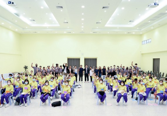 ภาพกิจกรรม  คณะวิทยาศาสตร์และเทคโนโลยี จัดอบรมเชิงปฏิบัติการเพื่อพัฒนาทักษะทางวิทยาศาสตร์และคณิตศาสตร์ โครงการพัฒนาการจัดการเรียนการสอนในห้องเรียนพิเศษวิทยาศาสตร์ คณิตศาสตร์ เข้มข้น (ISM)