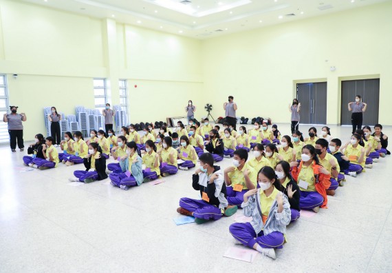 ภาพกิจกรรม  คณะวิทยาศาสตร์และเทคโนโลยี จัดอบรมเชิงปฏิบัติการเพื่อพัฒนาทักษะทางวิทยาศาสตร์และคณิตศาสตร์ โครงการพัฒนาการจัดการเรียนการสอนในห้องเรียนพิเศษวิทยาศาสตร์ คณิตศาสตร์ เข้มข้น (ISM)