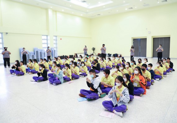 ภาพกิจกรรม  คณะวิทยาศาสตร์และเทคโนโลยี จัดอบรมเชิงปฏิบัติการเพื่อพัฒนาทักษะทางวิทยาศาสตร์และคณิตศาสตร์ โครงการพัฒนาการจัดการเรียนการสอนในห้องเรียนพิเศษวิทยาศาสตร์ คณิตศาสตร์ เข้มข้น (ISM)